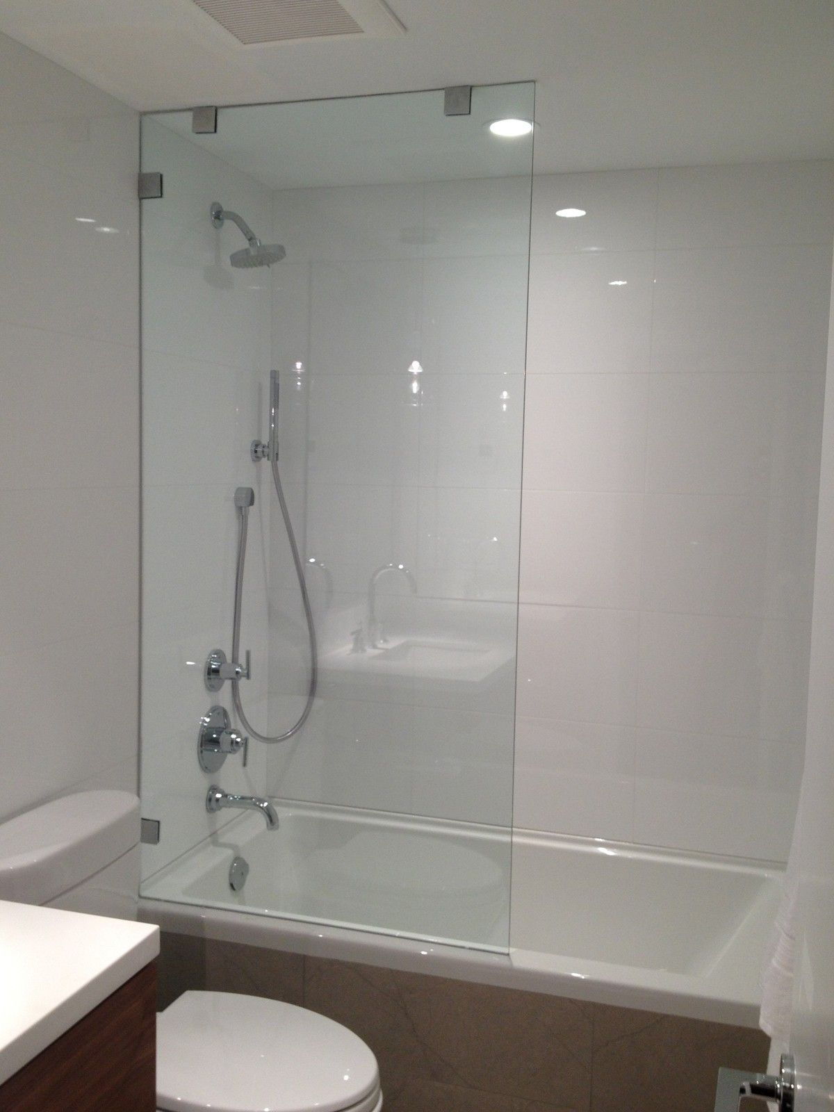 frameless bathtub screen