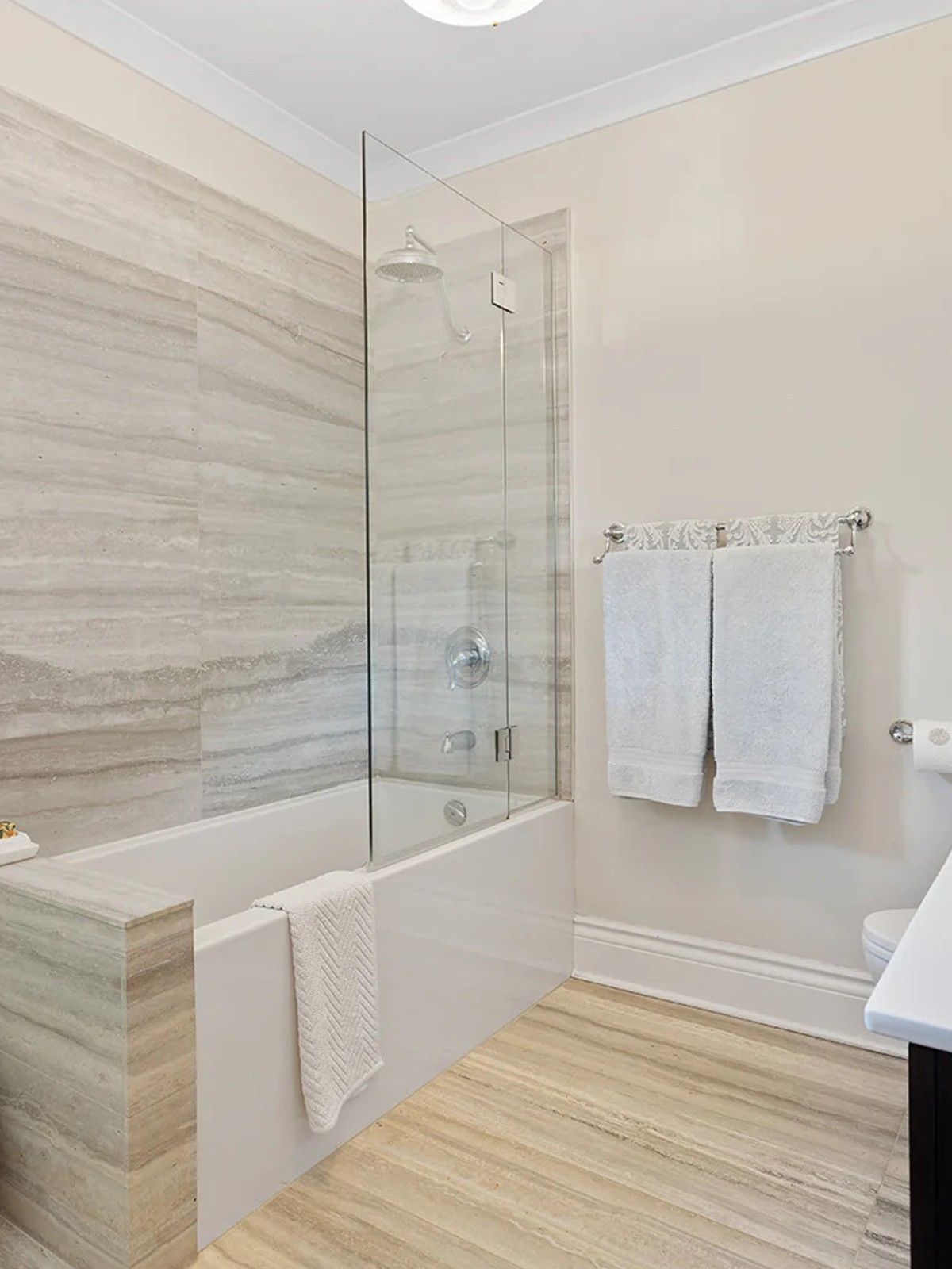 half movable bathtub glass